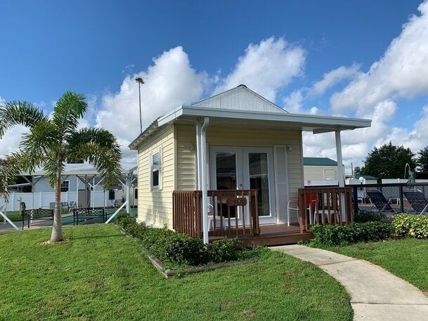 tiny-home-116-200-sq-ftproperties14promo_photo